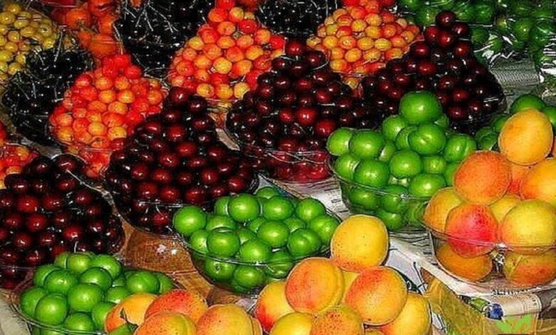 اتحادیه بارفروشان، قیمت میوه، افزایش صادرات میوه، نوسان نرخ ارز، بازار میوه، التهاب بازار، میوه گران، ممنوعیت صادرات، اکبر یاوری، میوه و تره بار، قیمت گیلاس، قیمت هندوانه